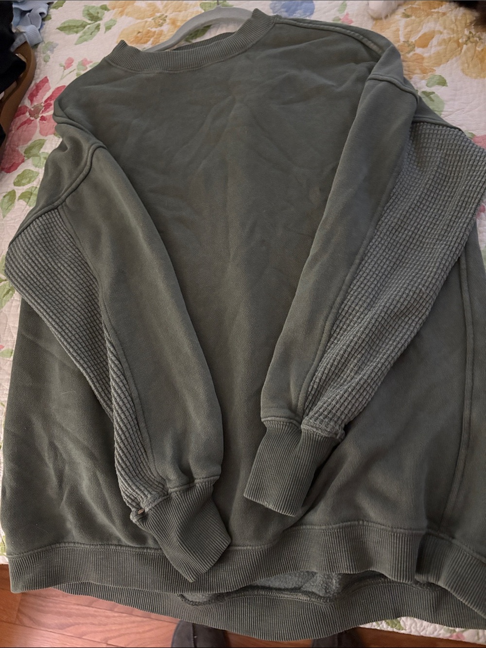 Olive Green Women's Pullover Sweatshirt Jacket
